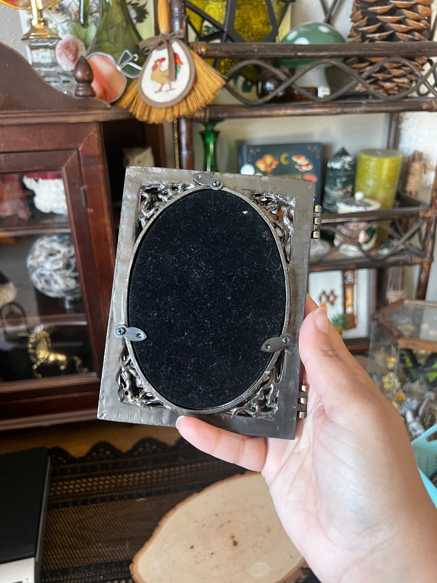 Metal Floral Vintage Frame