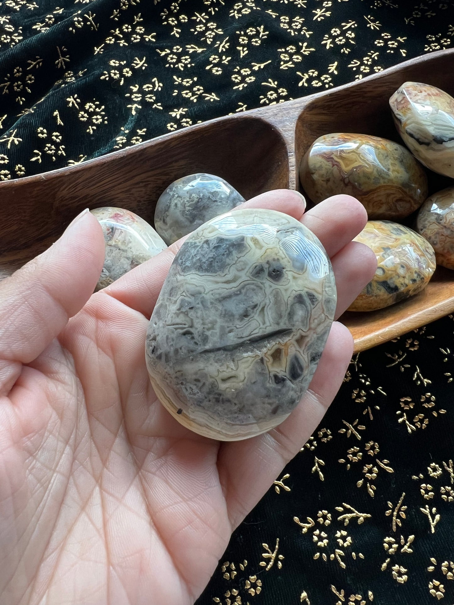 crazy lace agate palmstones