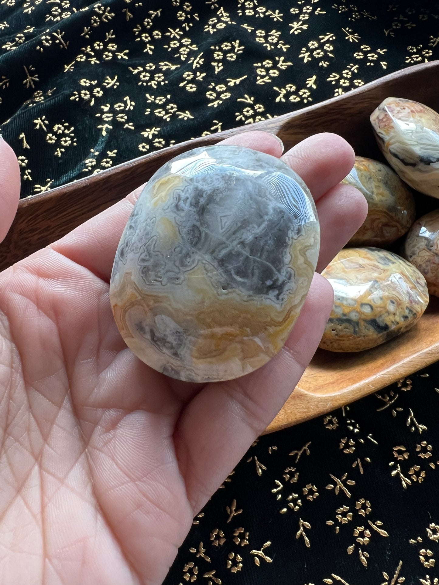 crazy lace agate palmstones