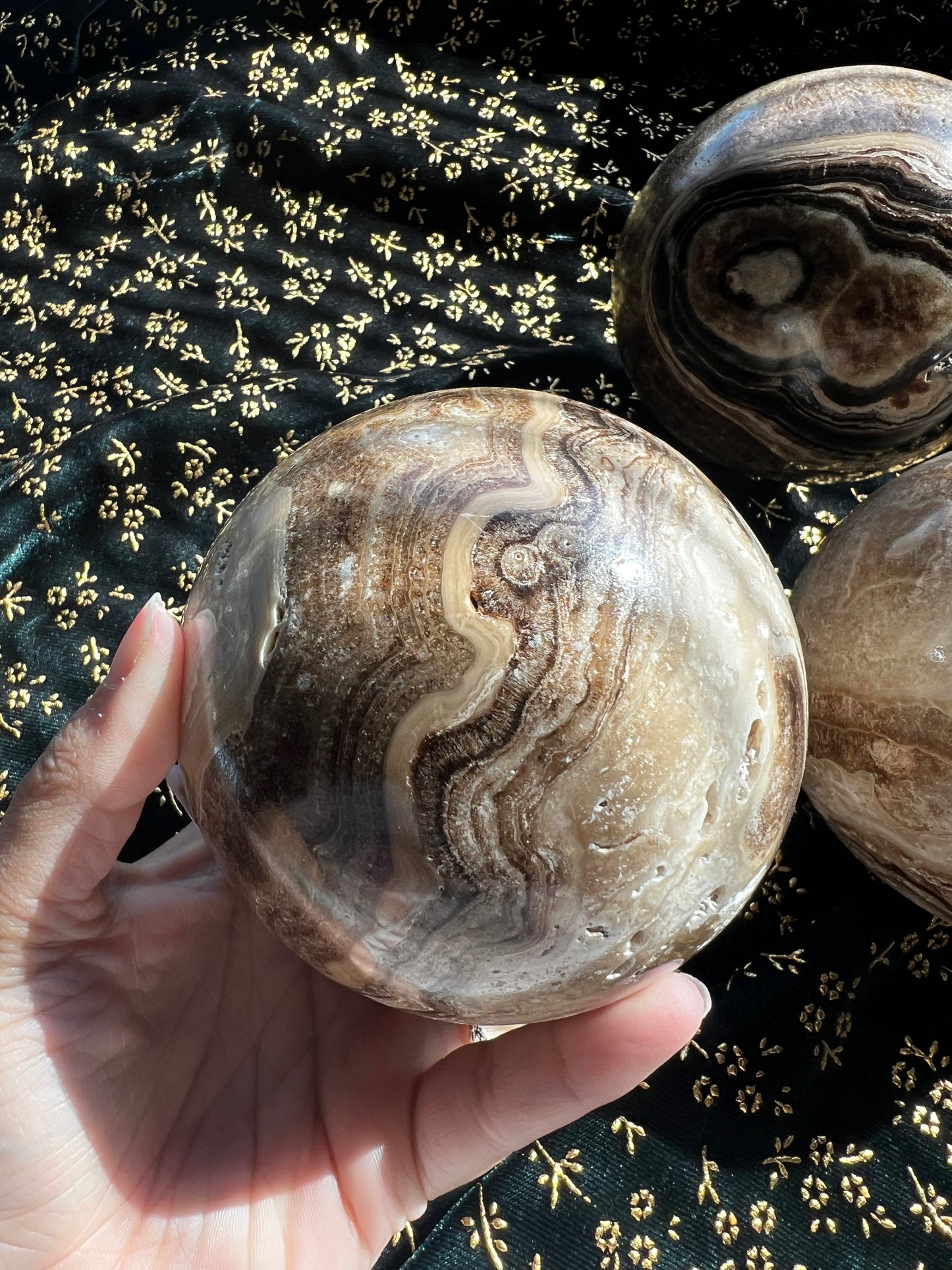 brown onyx spheres