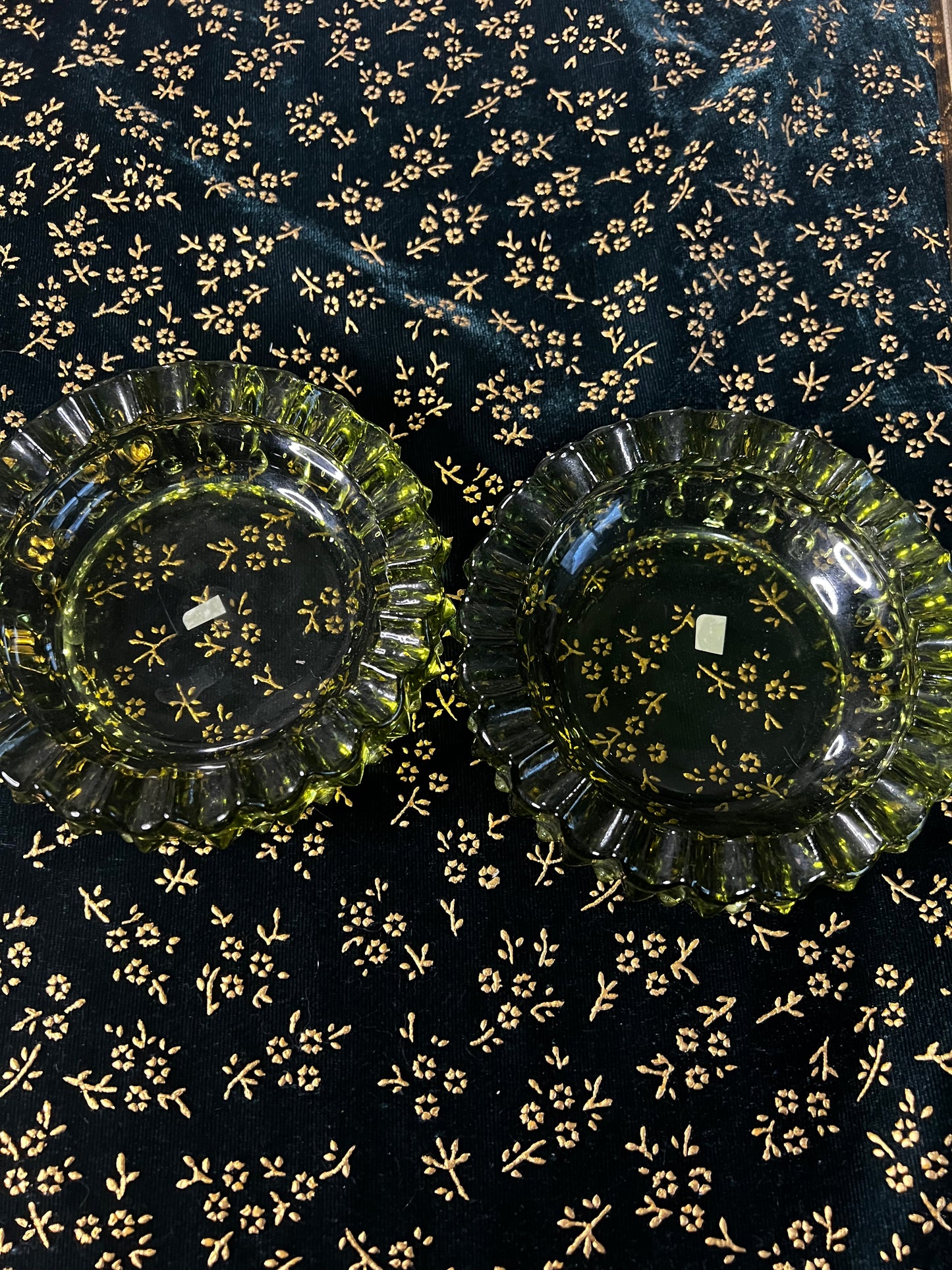 green ash tray dishes