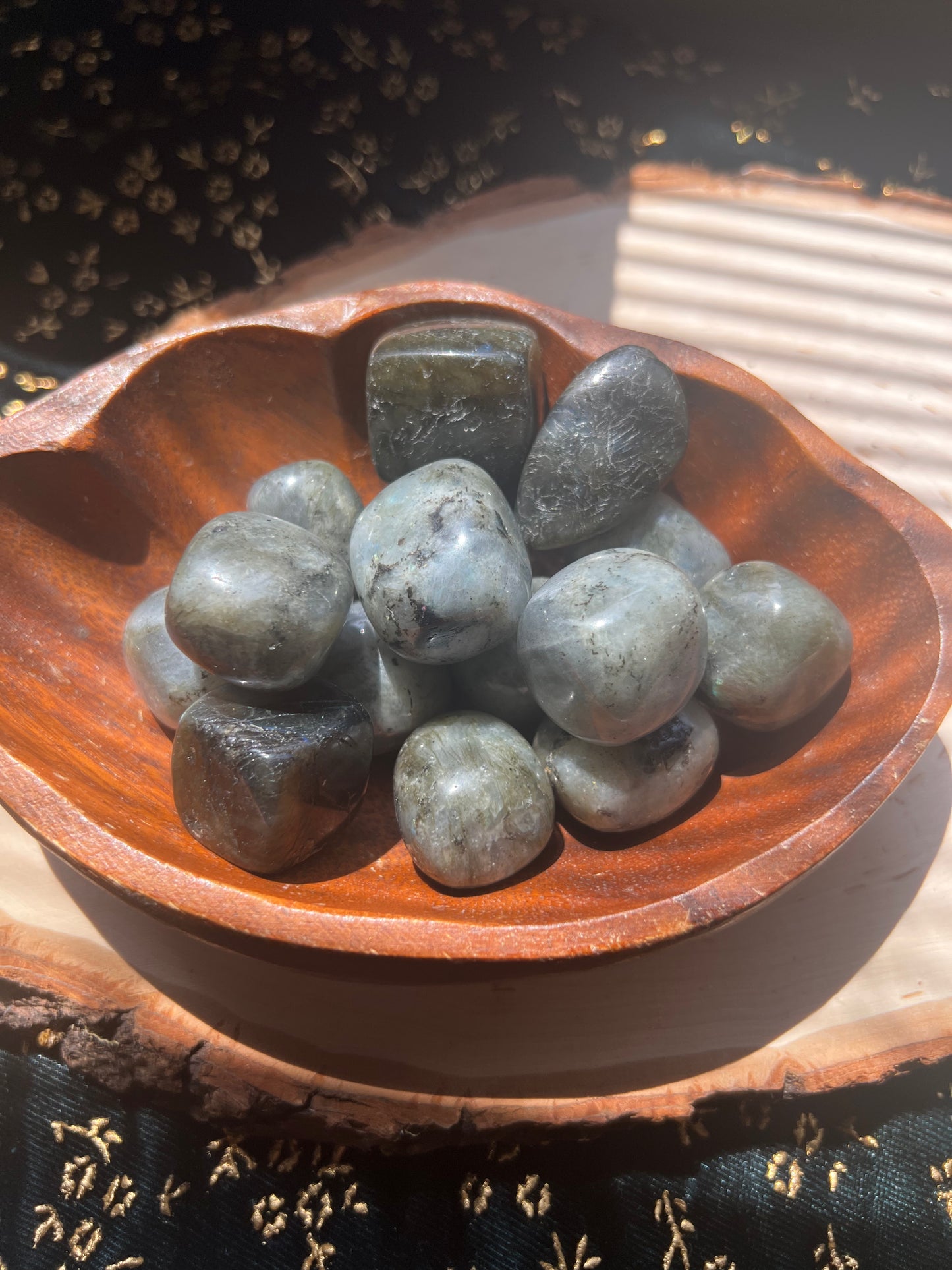 tumbled labradorite