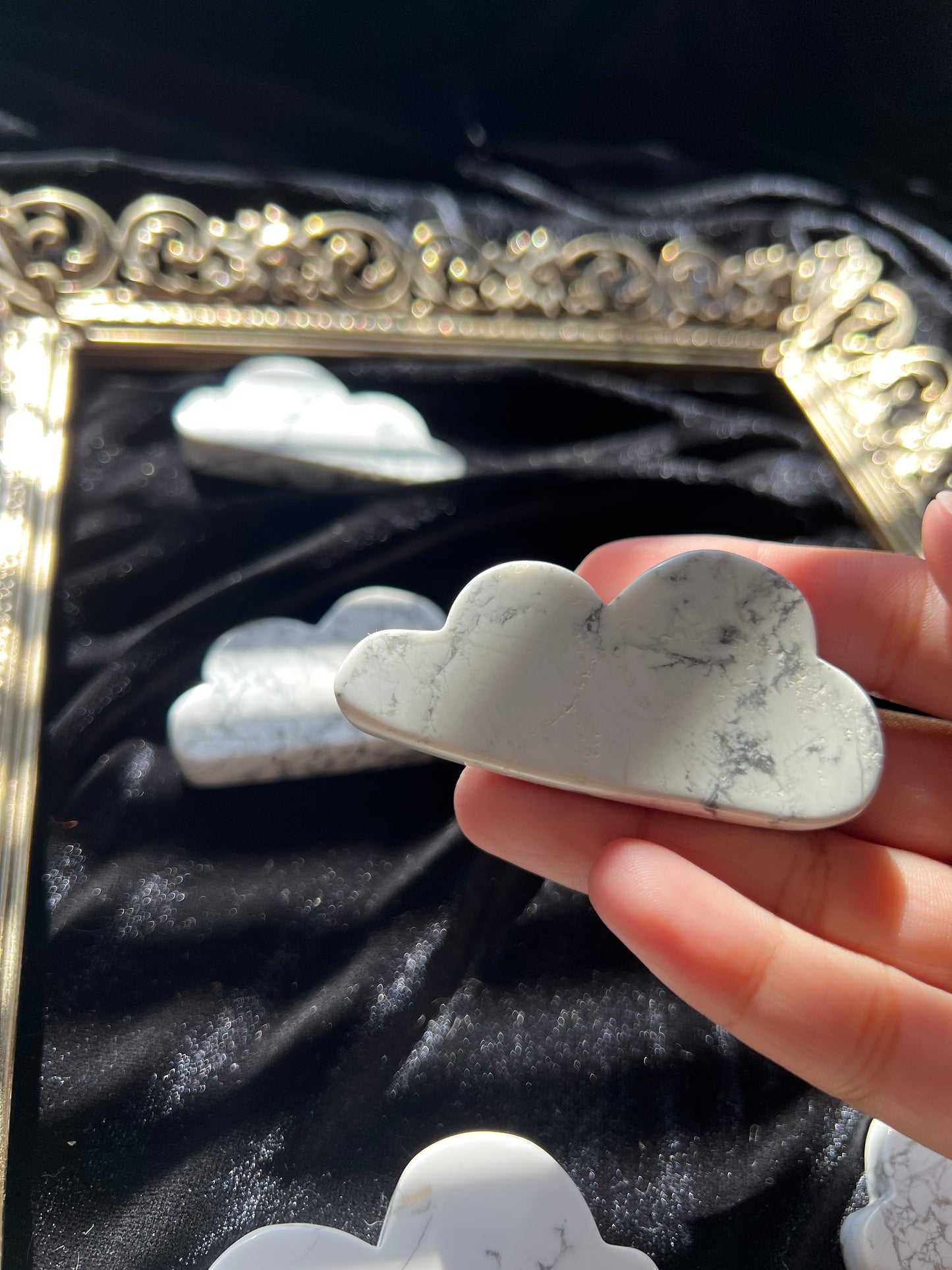 Howlite Clouds