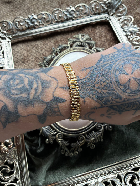 Gold Toned Bracelet