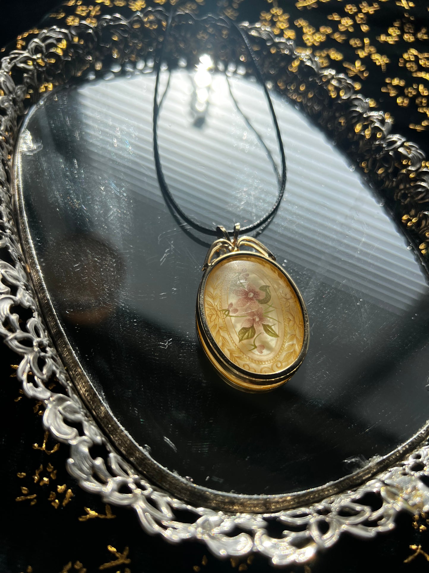 Vintage Flower Necklacr