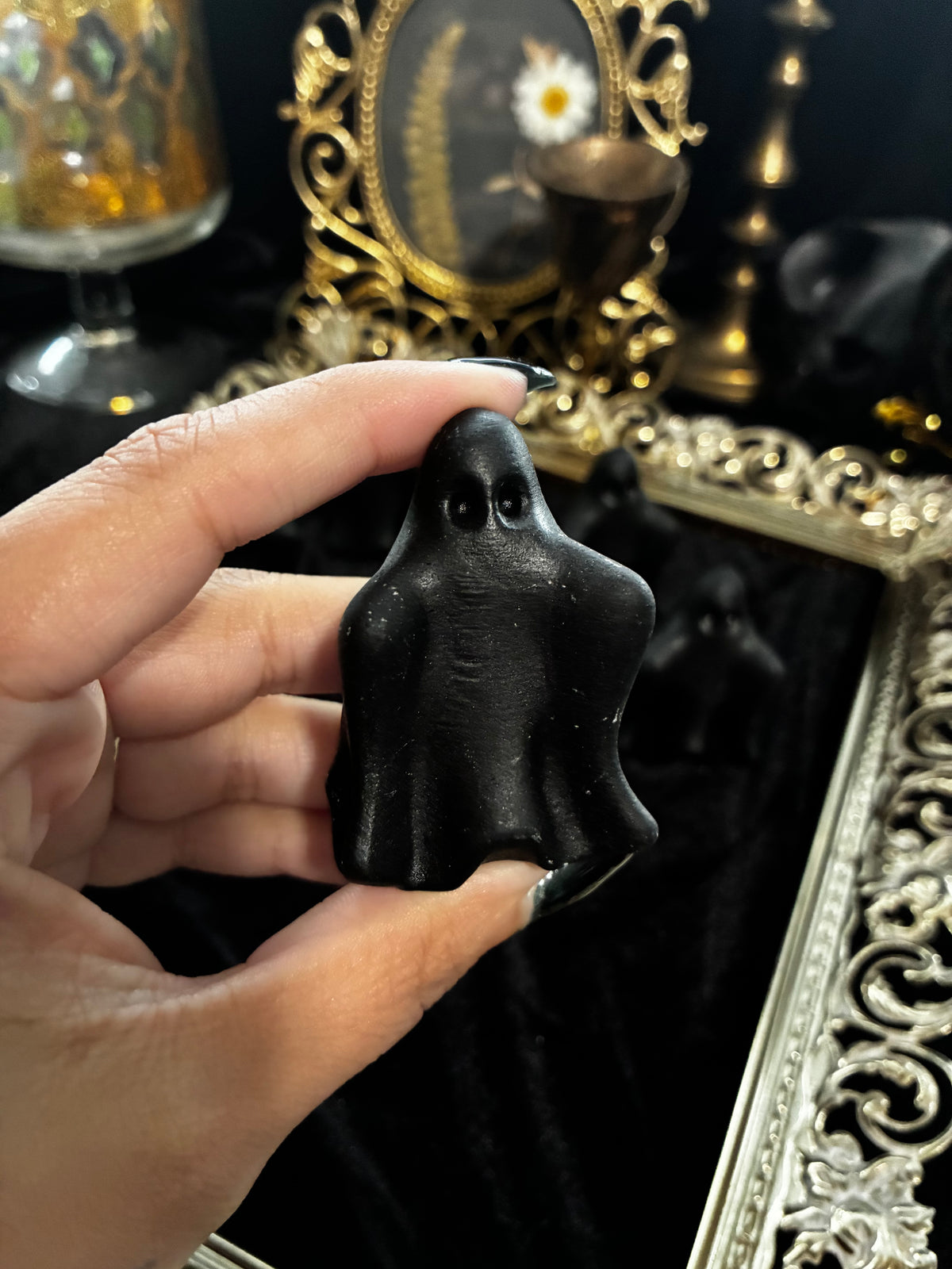 Black Obsidian Ghosts