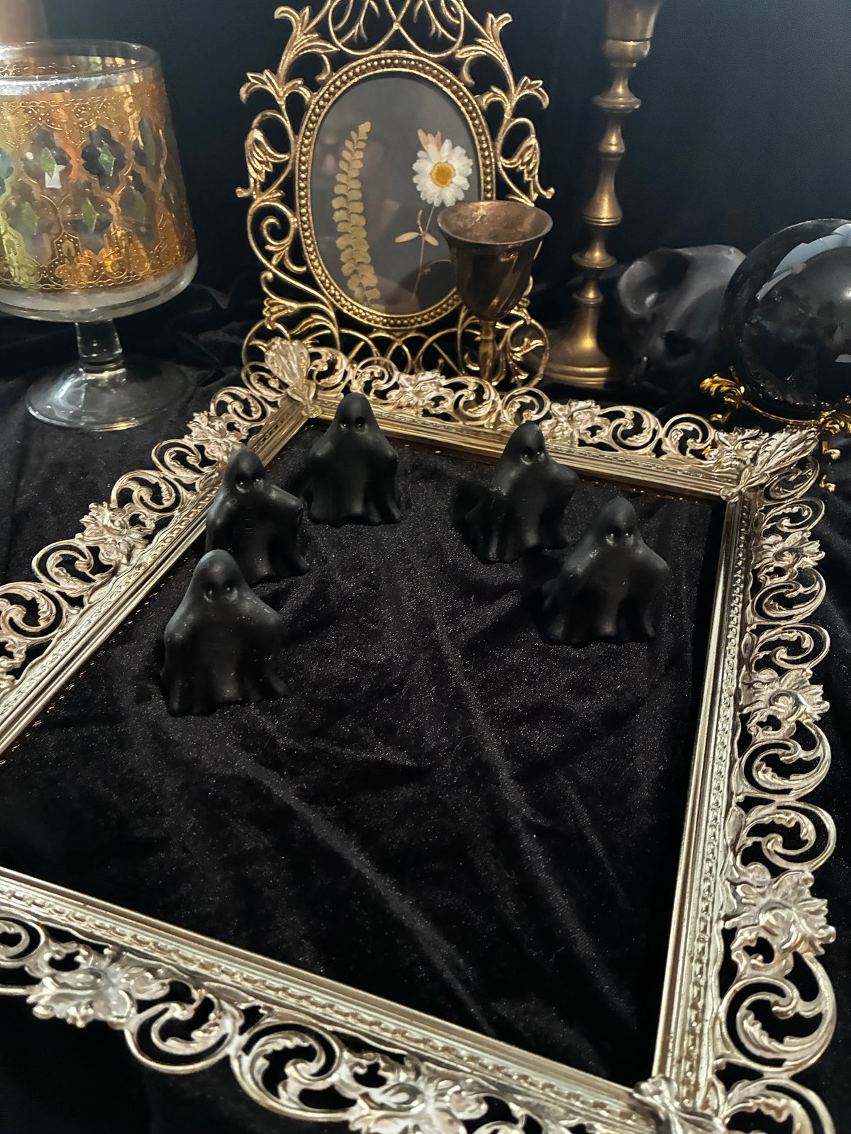 Black Obsidian Ghosts