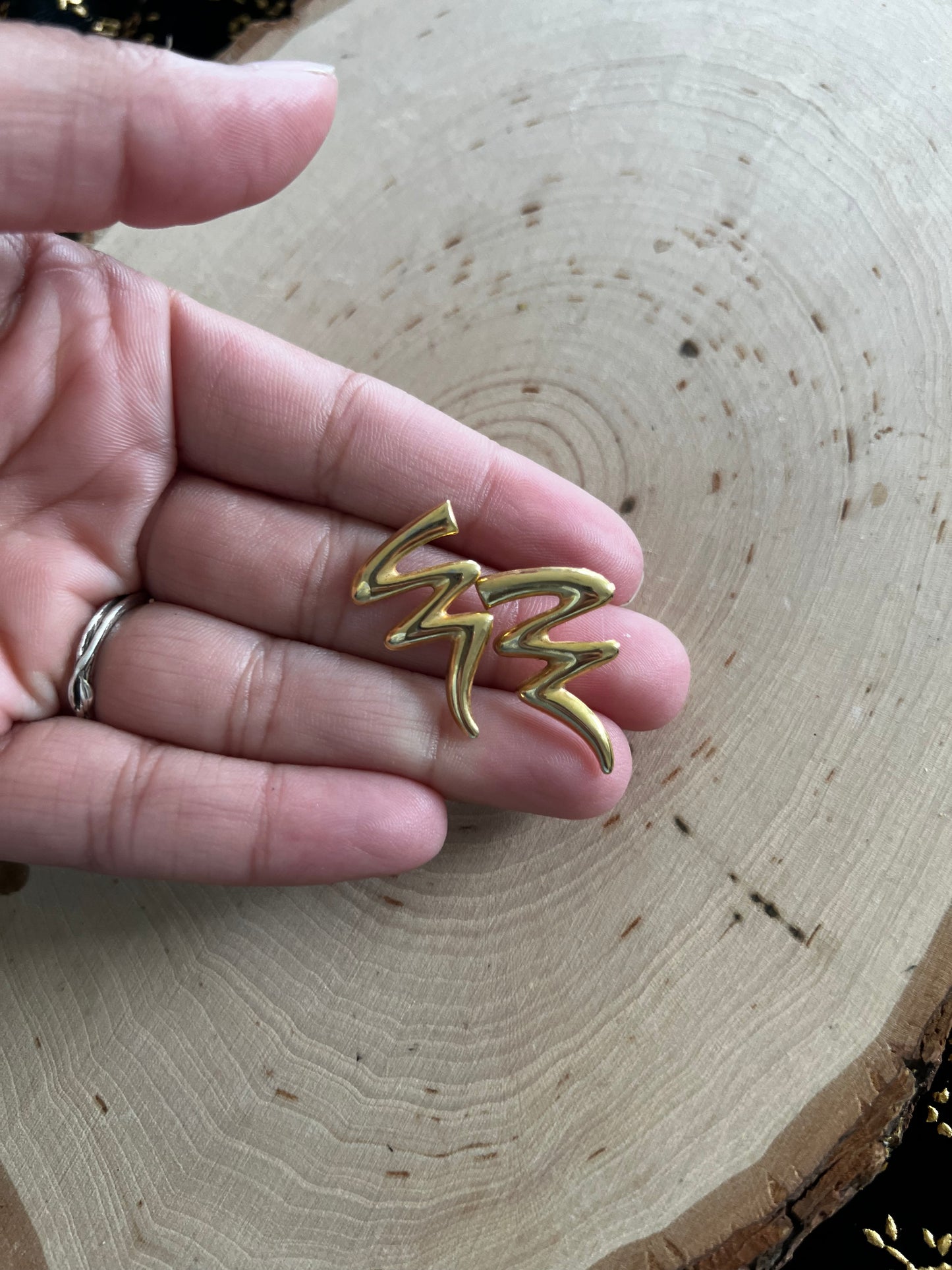 vintage stud earrings