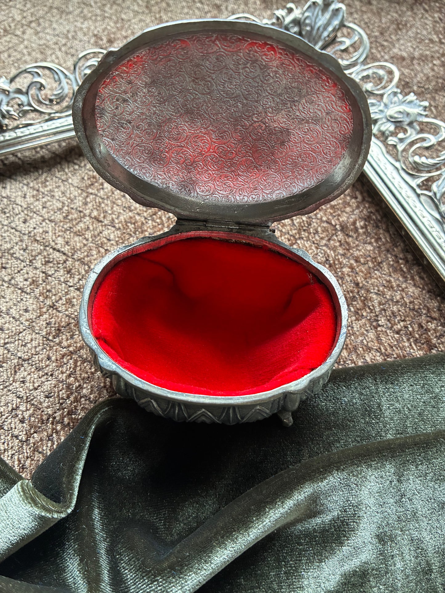 Vintage Small Silver Snuff Box