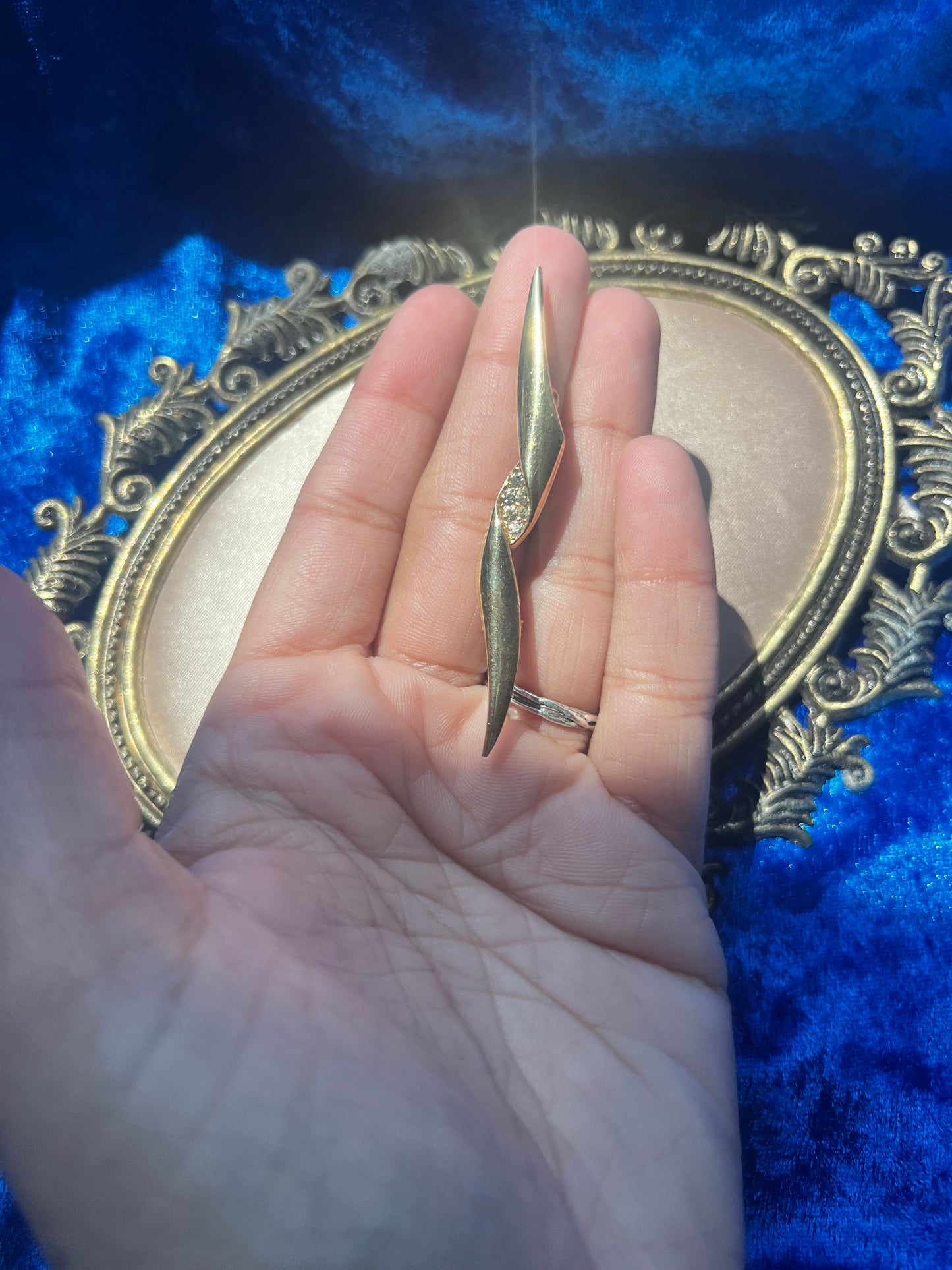 Goldtone Brooch