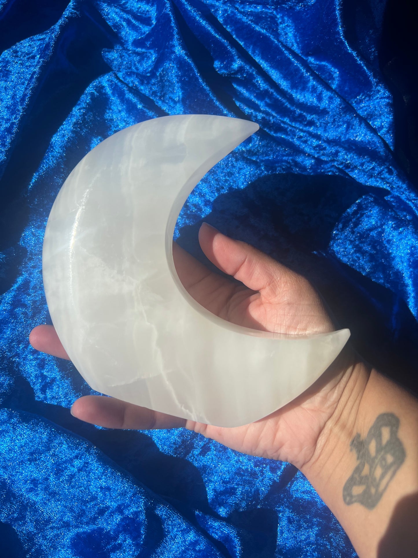 Onyx Standing Moon