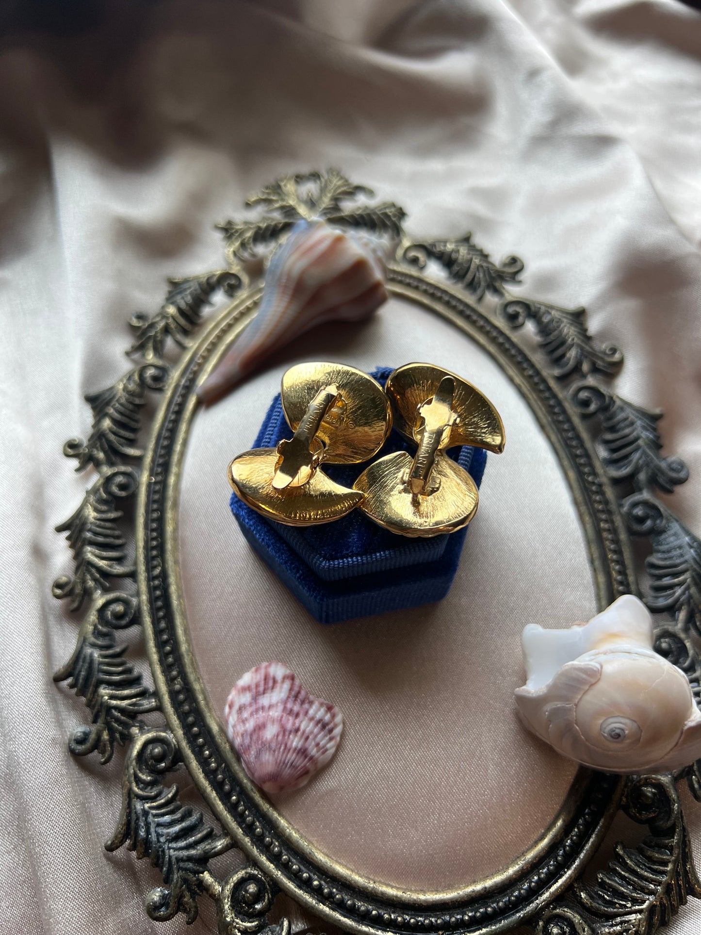 Vintage Trifari Gold Toned Clip on Earrings