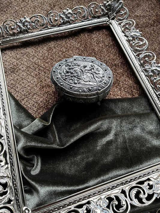 Vintage Small Silver Snuff Box