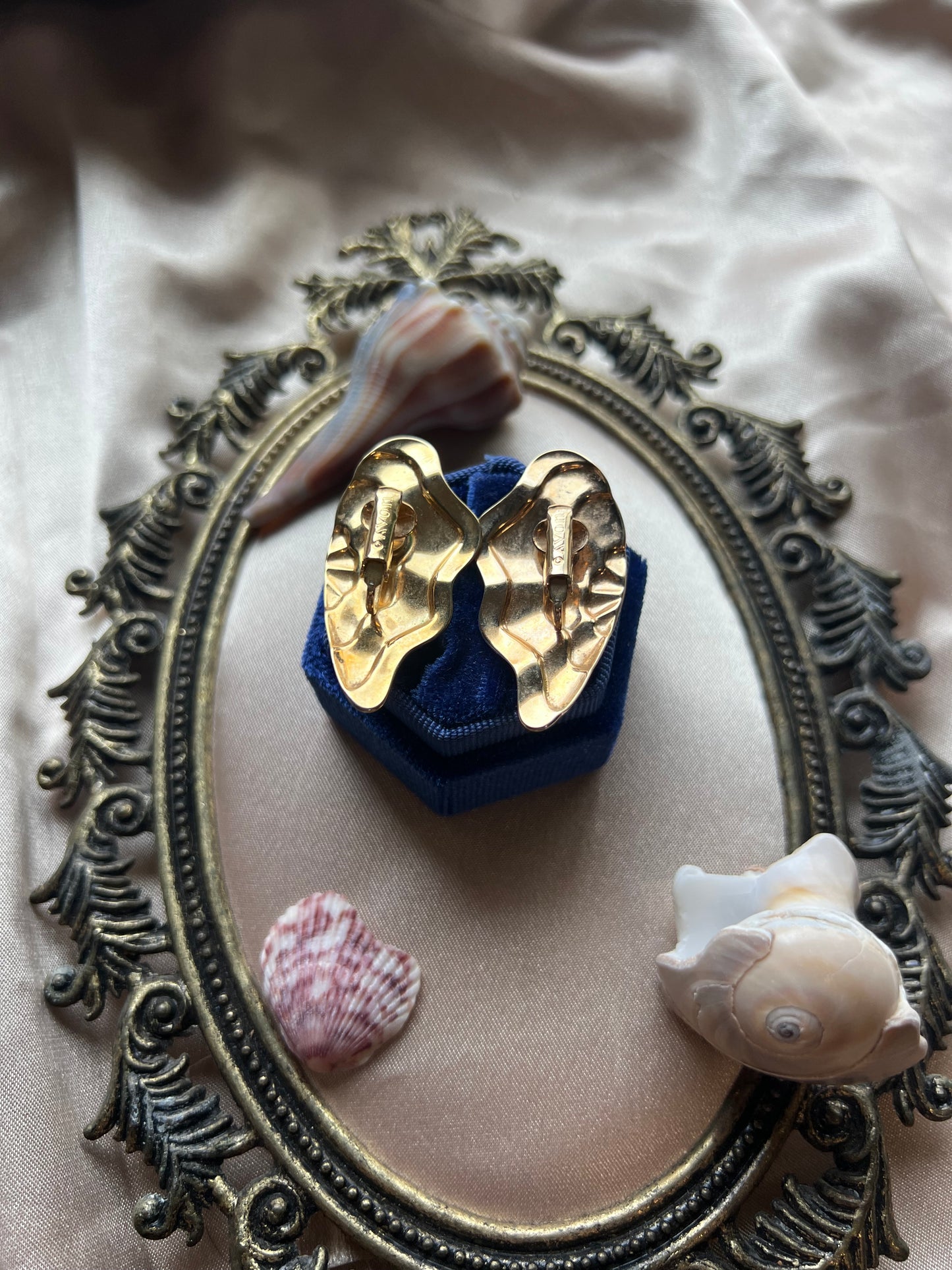 Clam Shell Style Avon Clip on Earrings