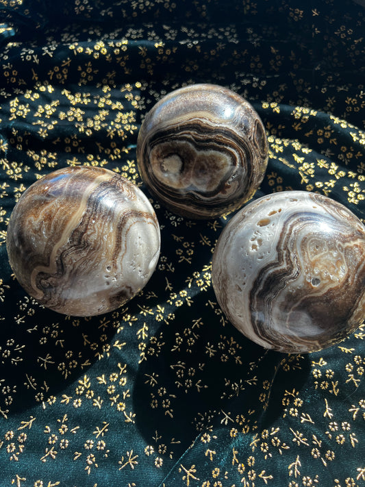 brown onyx spheres