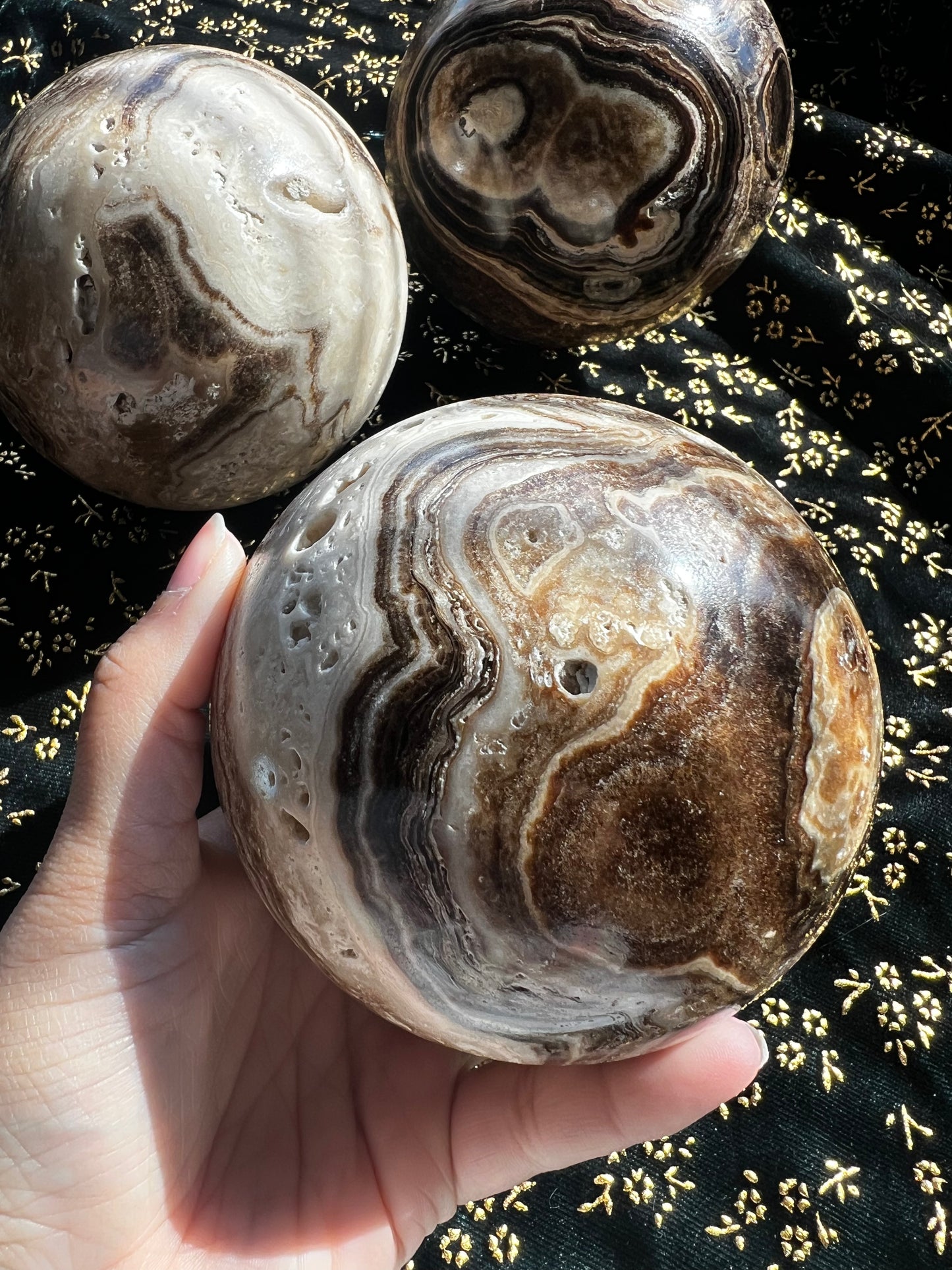 brown onyx spheres
