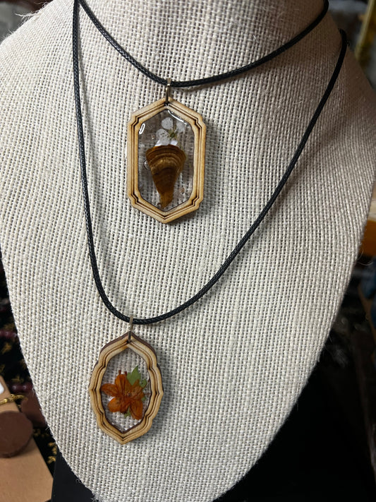 resin pressed flower pendants