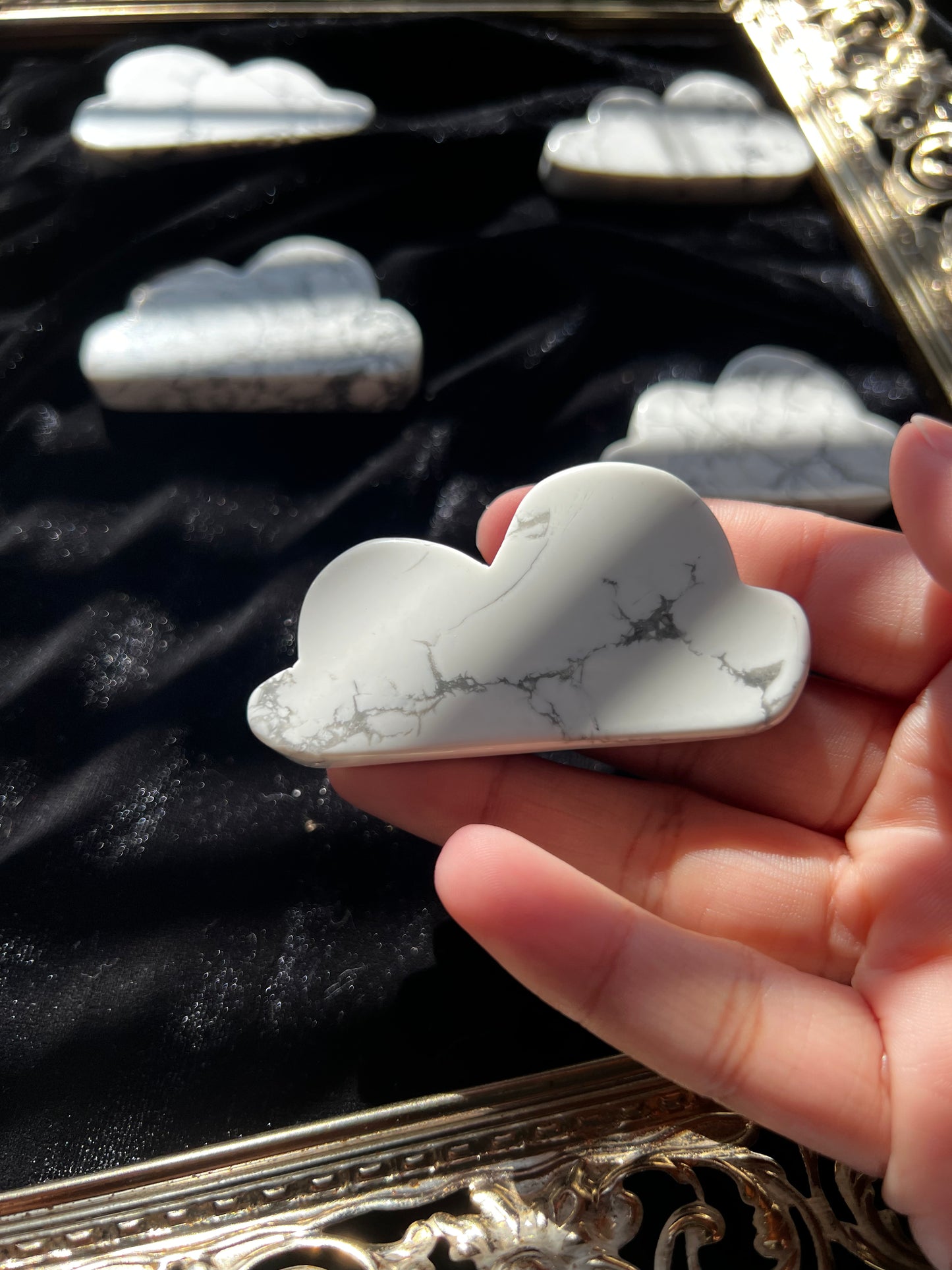 Howlite Clouds