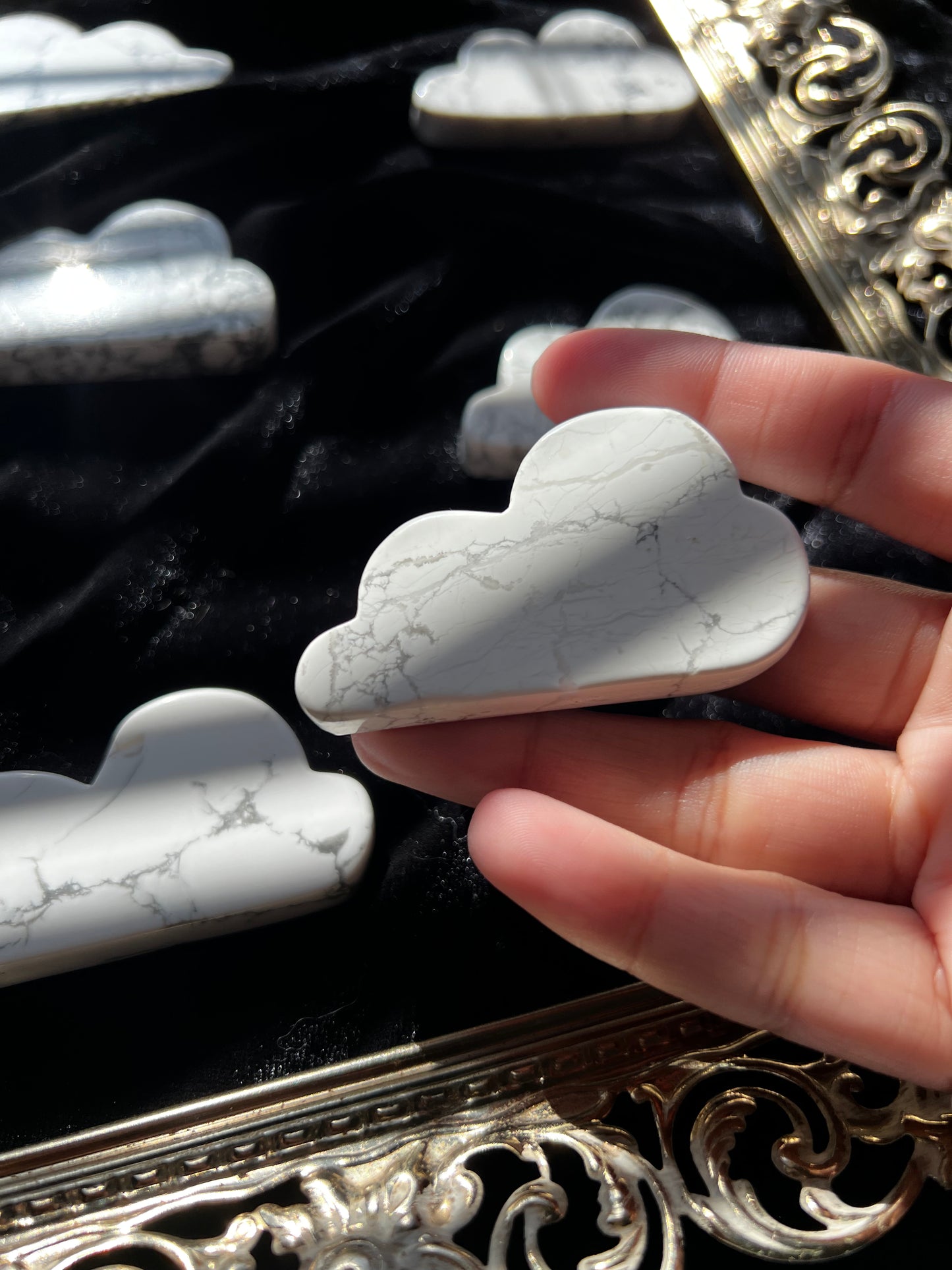 Howlite Clouds