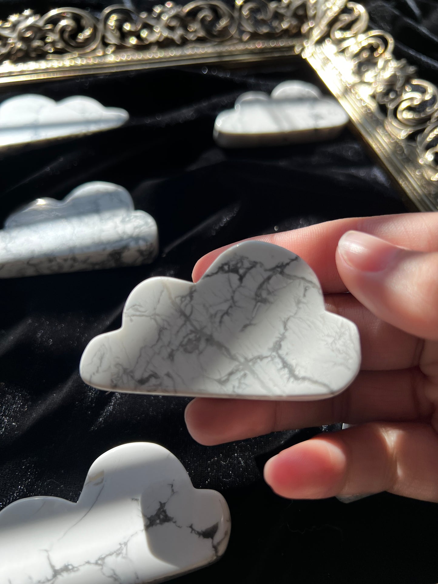 Howlite Clouds