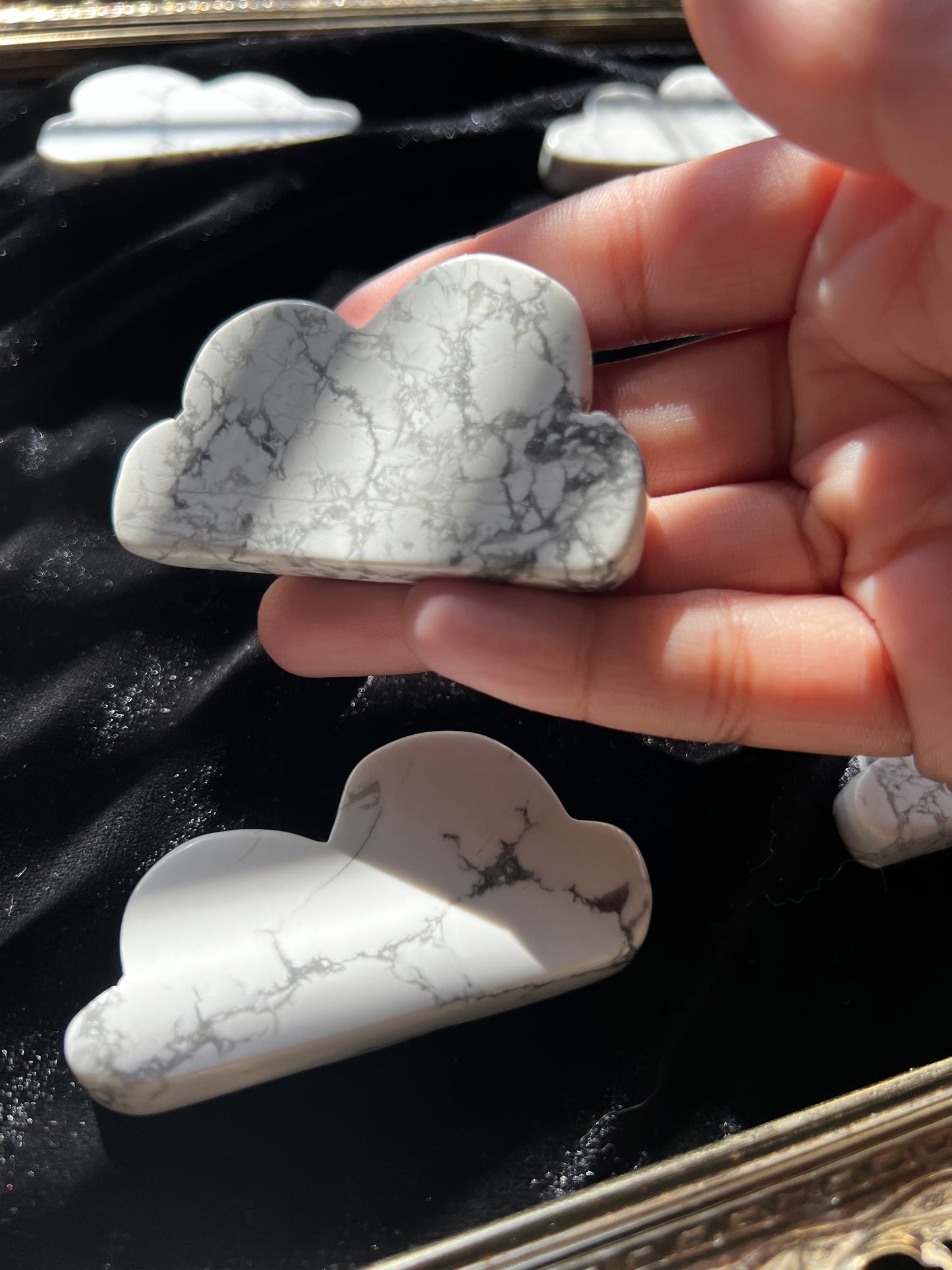 Howlite Clouds