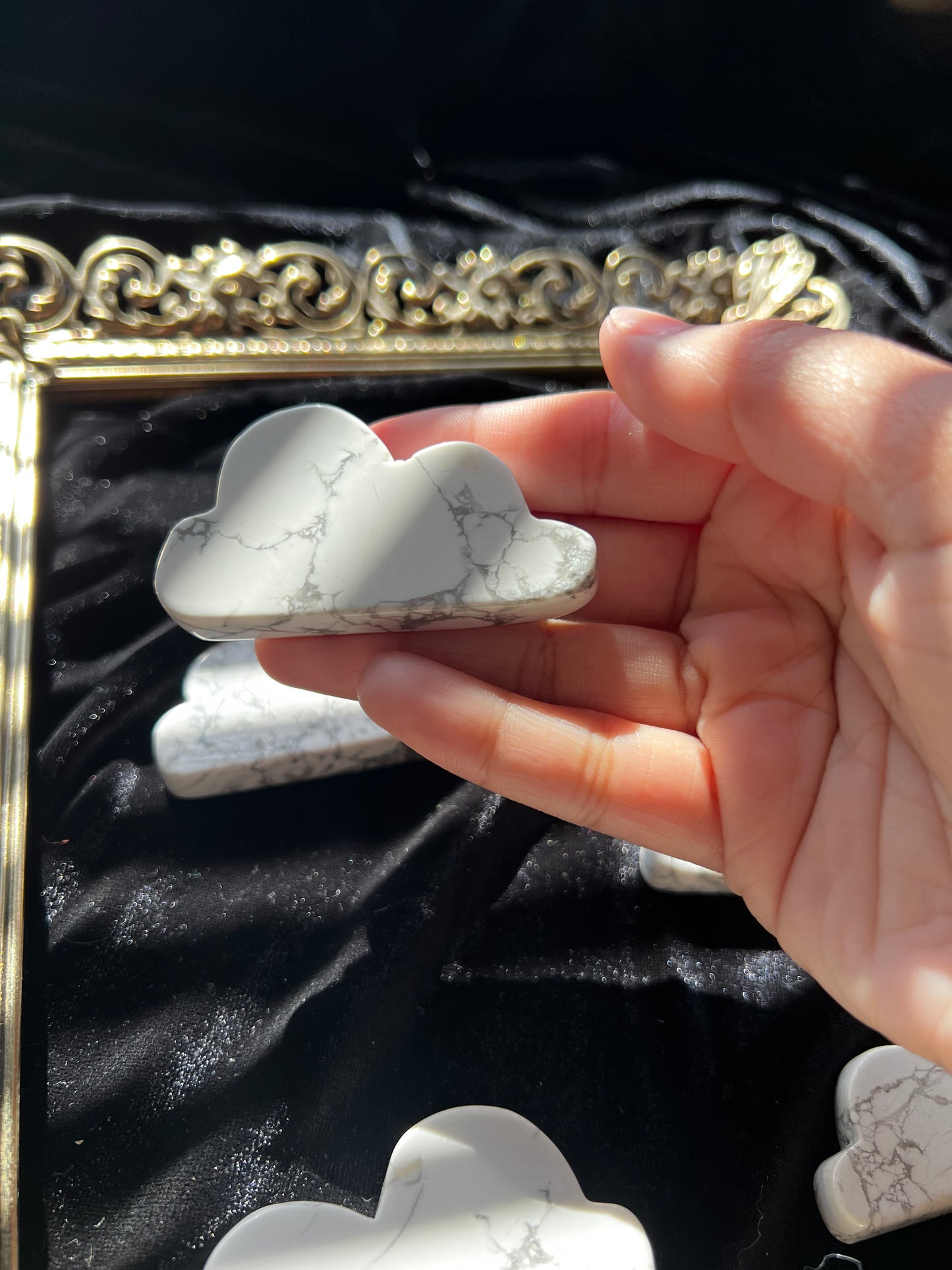 Howlite Clouds