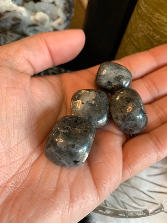 tumbled larvikite